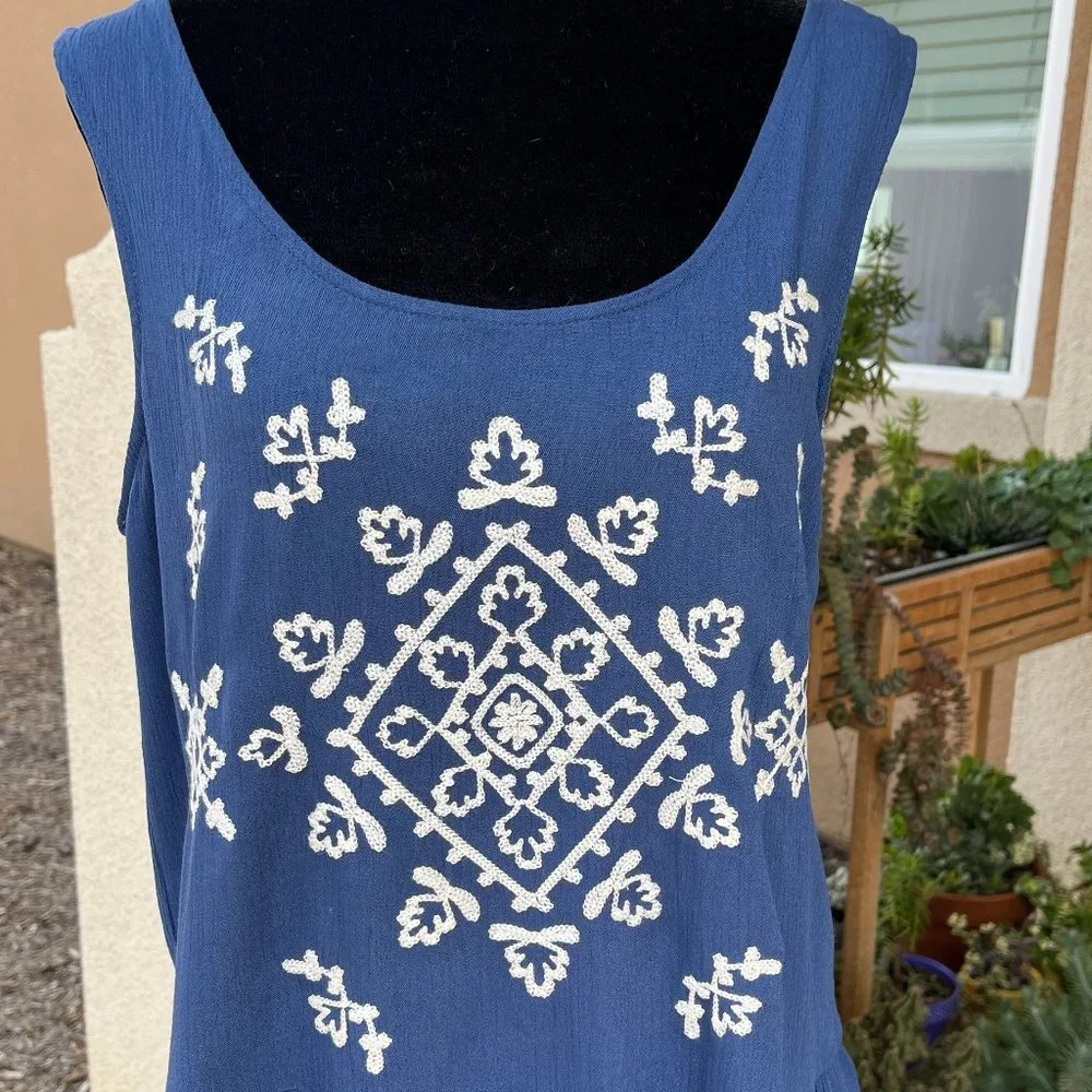 Xhilaration Blue Embroidered Romper Women Size Medium - Picture 2 of 13